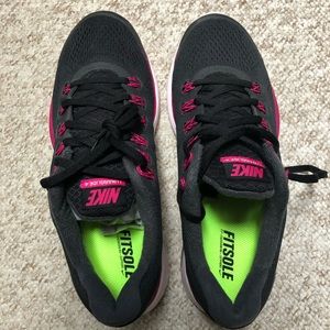 Nike Women’s Lunarglide 4